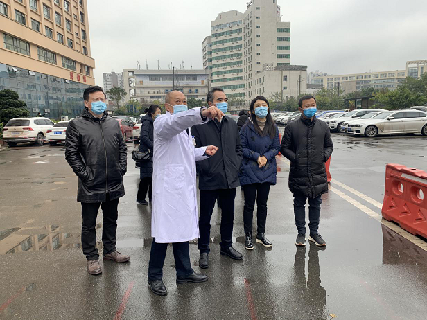 成都市卫健委党组书记、主任谢强一行调研四川友谊医院新冠肺炎疫情防控