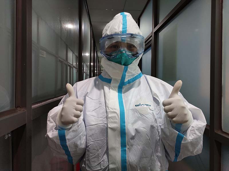 面对疫情，我们团结一致，上下同心