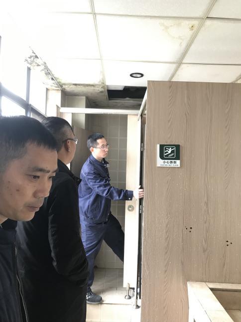 爆管停水，四川友谊医院后勤110快速抢通